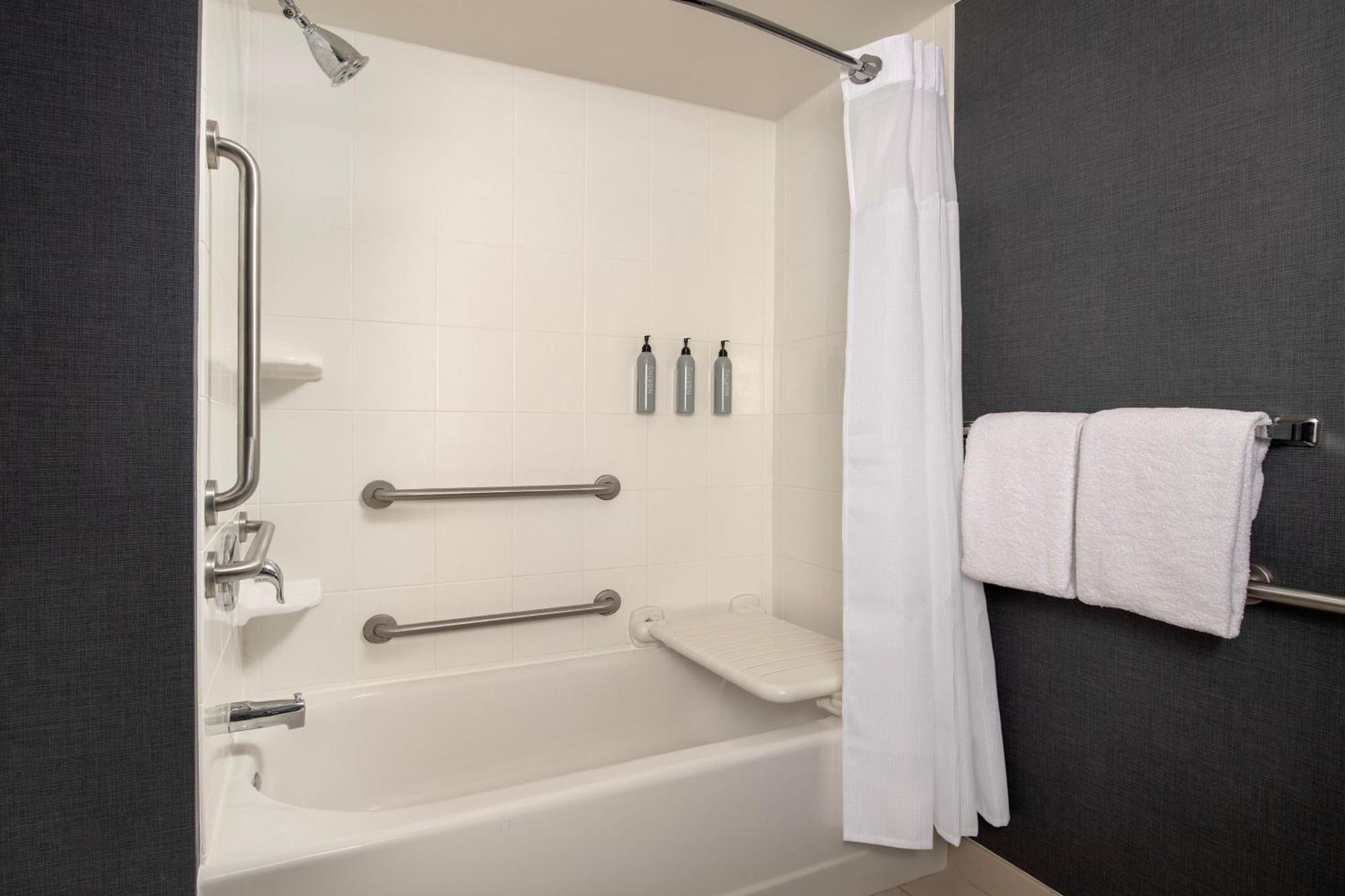 Residence Inn By Marriott Syracuse Downtown At Armory Square Eksteriør billede